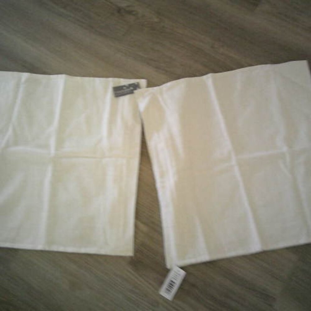 2 NEW RIZZY HOME BEAUTIFULLY DESIGNED CREAM PILLOW COVERS SHAMS ZIPPER 20X20" 🔥